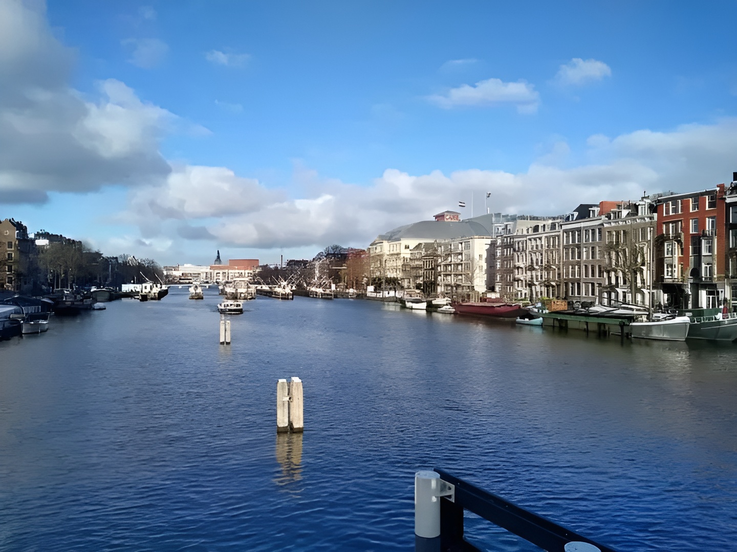 spectacular view of the amstel from the lesson room